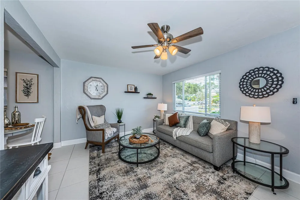 262 40 AVENUE NE St Petersburg, FL 33703