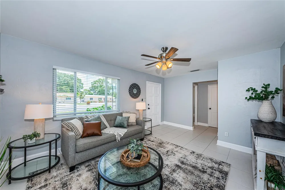 262 40 AVENUE NE St Petersburg, FL 33703