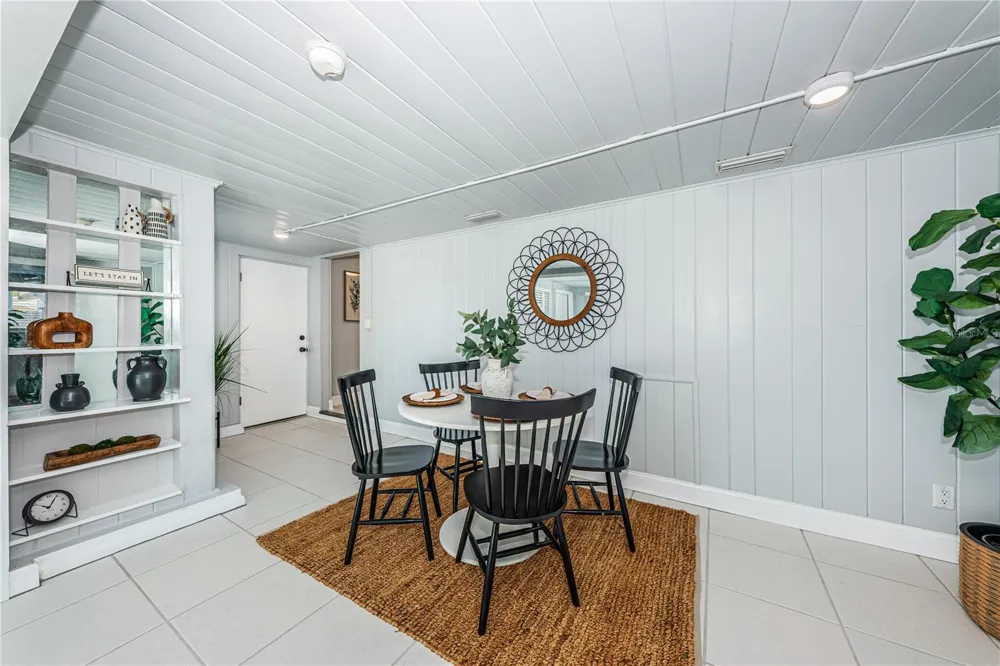 262 40 AVENUE NE St Petersburg, FL 33703