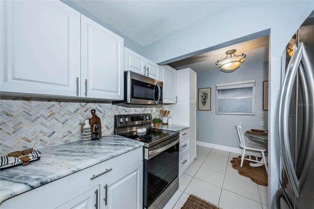 262 40 AVENUE NE St Petersburg, FL 33703