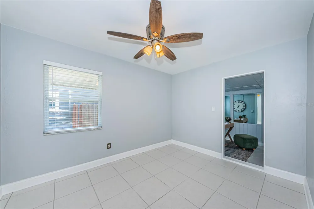 262 40 AVENUE NE St Petersburg, FL 33703