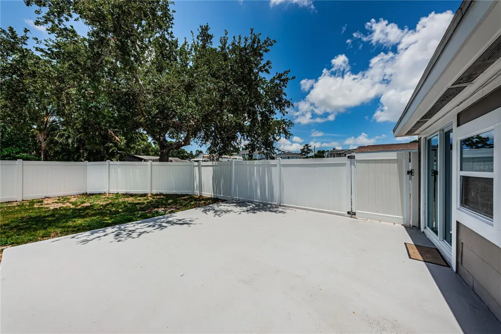 262 40 AVENUE NE St Petersburg, FL 33703
