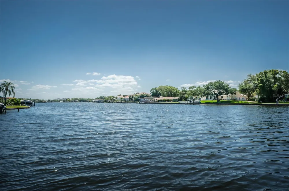 262 40 AVENUE NE St Petersburg, FL 33703