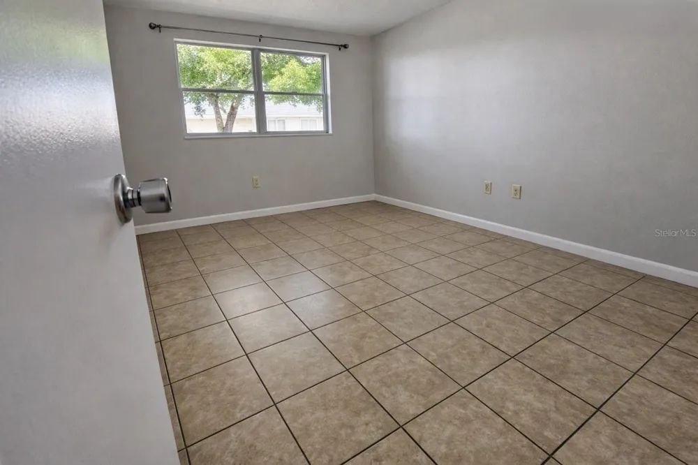 911 WASHINGTON AVENUE #117 Largo, FL 33770