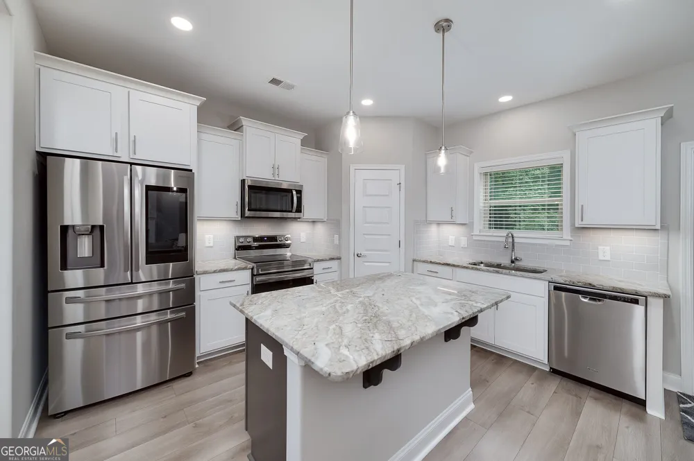 132 Whitworth DR Locust Grove, GA 30248