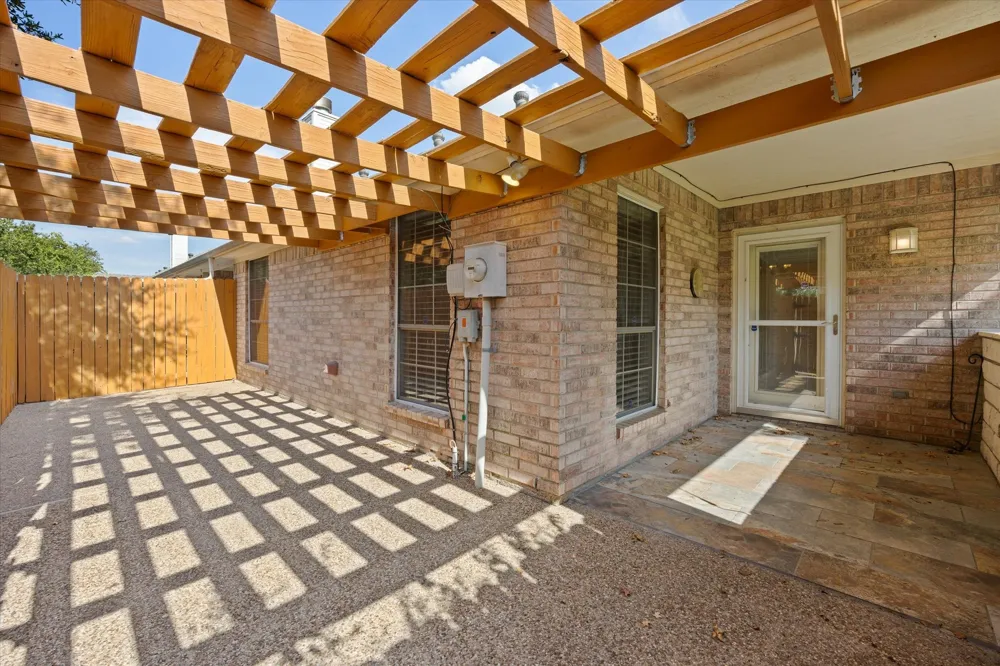 1202 Henard Lane Granbury, TX 76048