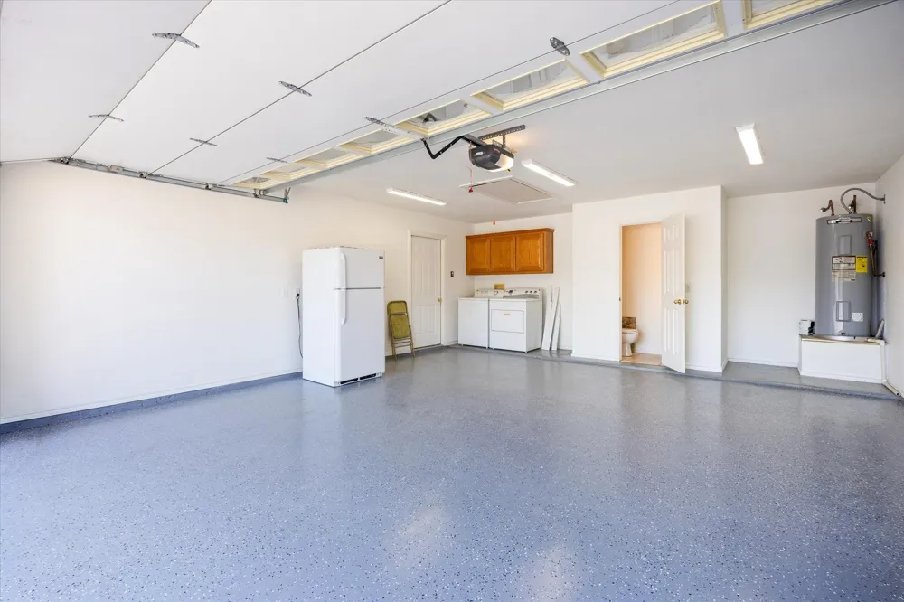 1202 Henard Lane Granbury, TX 76048