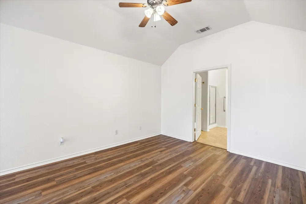 1202 Henard Lane Granbury, TX 76048