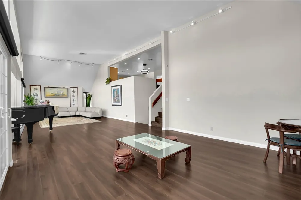 1020 De La Fuente Street Monterey Park, CA 91754