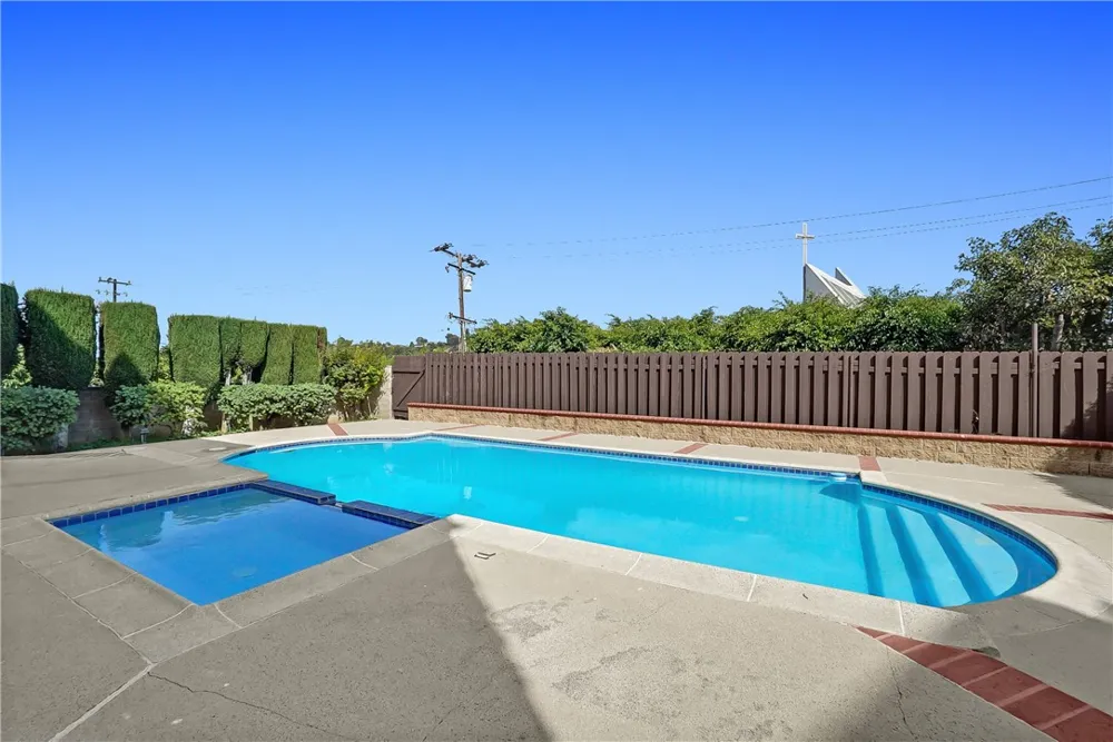 1020 De La Fuente Street Monterey Park, CA 91754