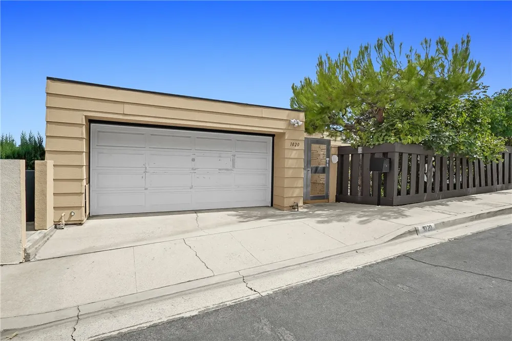 1020 De La Fuente Street Monterey Park, CA 91754