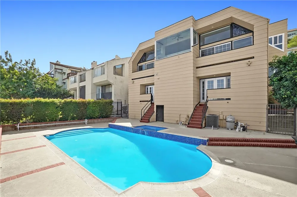 1020 De La Fuente Street Monterey Park, CA 91754