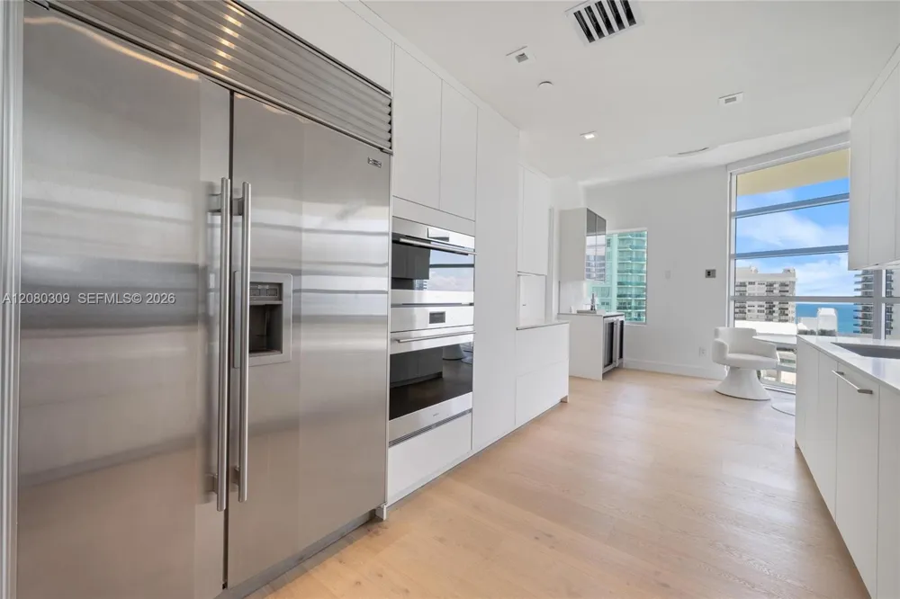 6101 Aqua Ave #PH11A Miami Beach, FL 33141