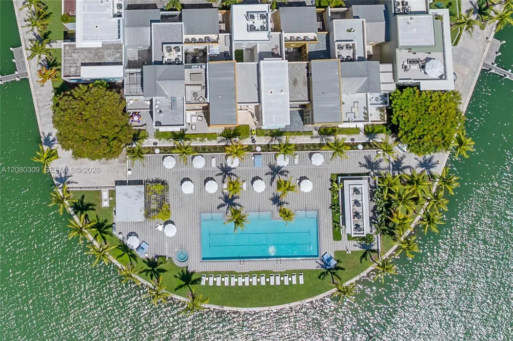 6101 Aqua Ave #PH11A Miami Beach, FL 33141