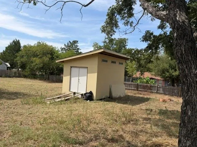707 W Madison Street Elgin, TX 78621