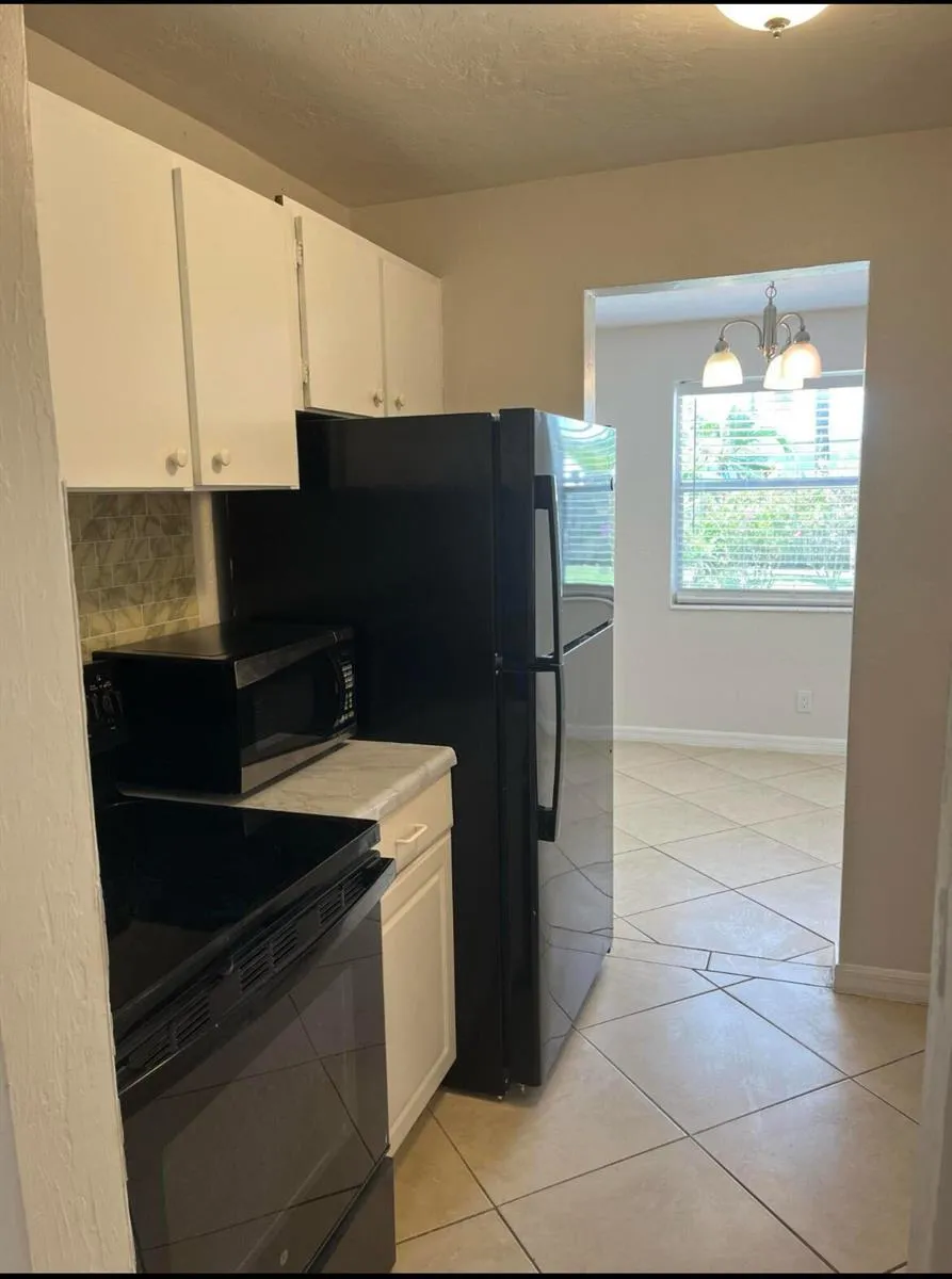 1211 W 27TH STREET Riviera Beach, FL 33404
