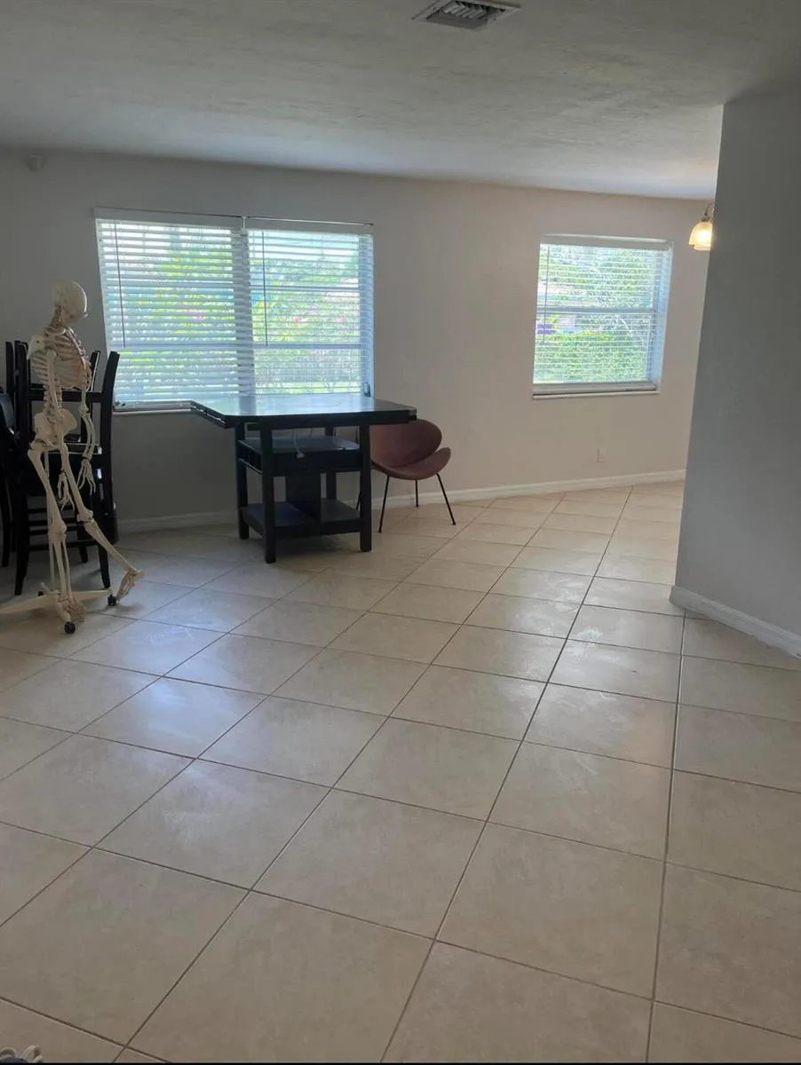 1211 W 27TH STREET Riviera Beach, FL 33404