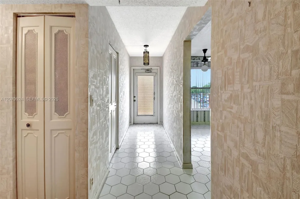 14575 Bonaire Blvd #308 Delray Beach, FL 33446