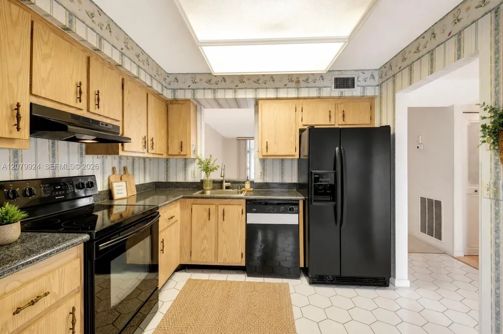14575 Bonaire Blvd #308 Delray Beach, FL 33446