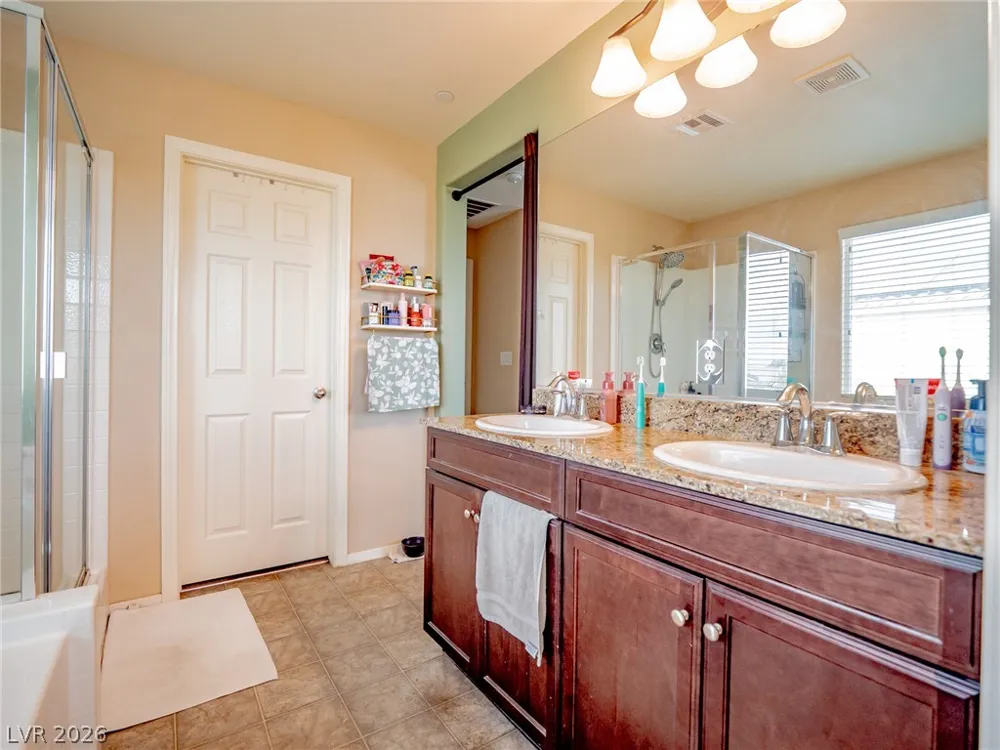 124 Brookhouse Court Henderson, NV 89011