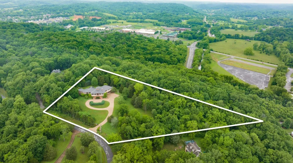 106B Timber Hills Rd Hendersonville, TN 37075