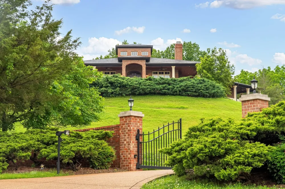 106B Timber Hills Rd Hendersonville, TN 37075