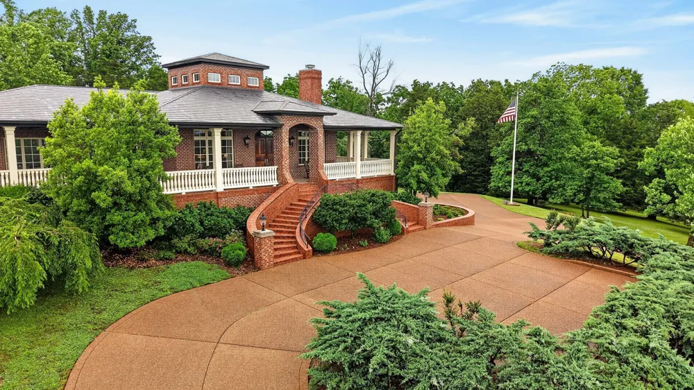 106B Timber Hills Rd Hendersonville, TN 37075