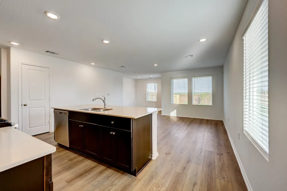 7325 Spotted Leaf Way Del Valle, TX 78617