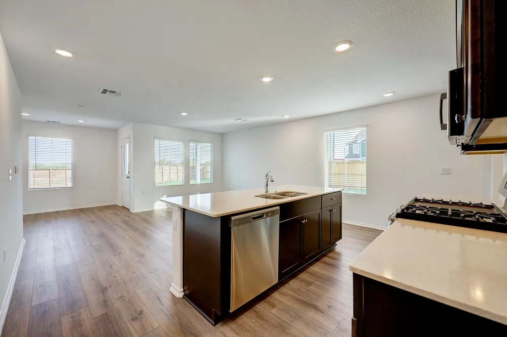 7325 Spotted Leaf Way Del Valle, TX 78617