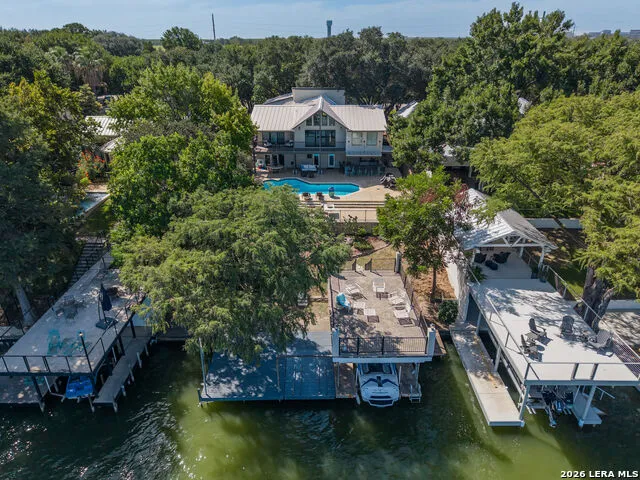 180 LAKE RIDGE DR Seguin, TX 78155