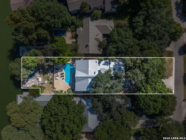 180 LAKE RIDGE DR Seguin, TX 78155