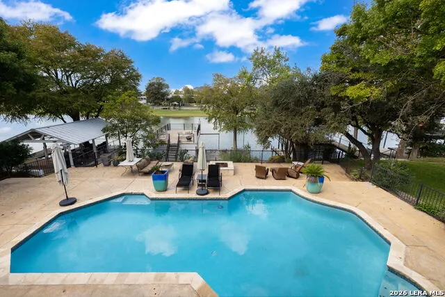 180 LAKE RIDGE DR Seguin, TX 78155