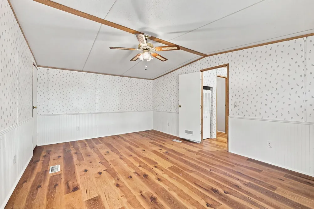 878 County Road 2900 Dodd City, TX 75438