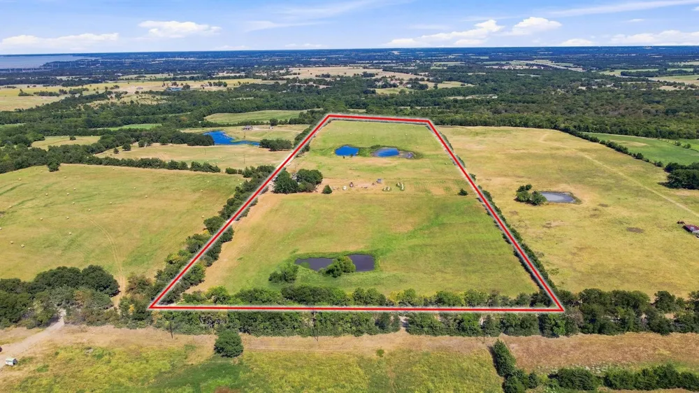 878 County Road 2900 Dodd City, TX 75438