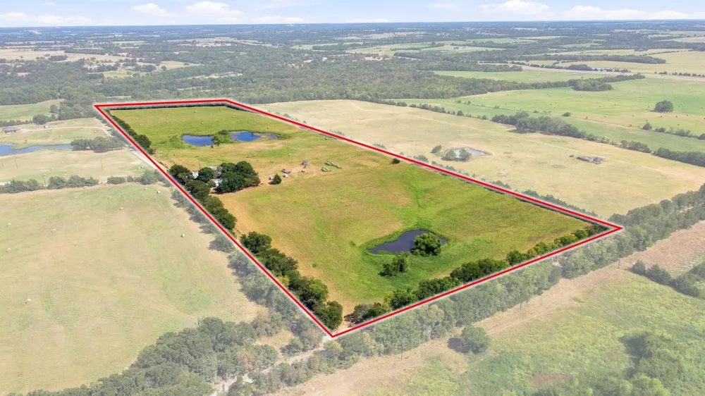 878 County Road 2900 Dodd City, TX 75438
