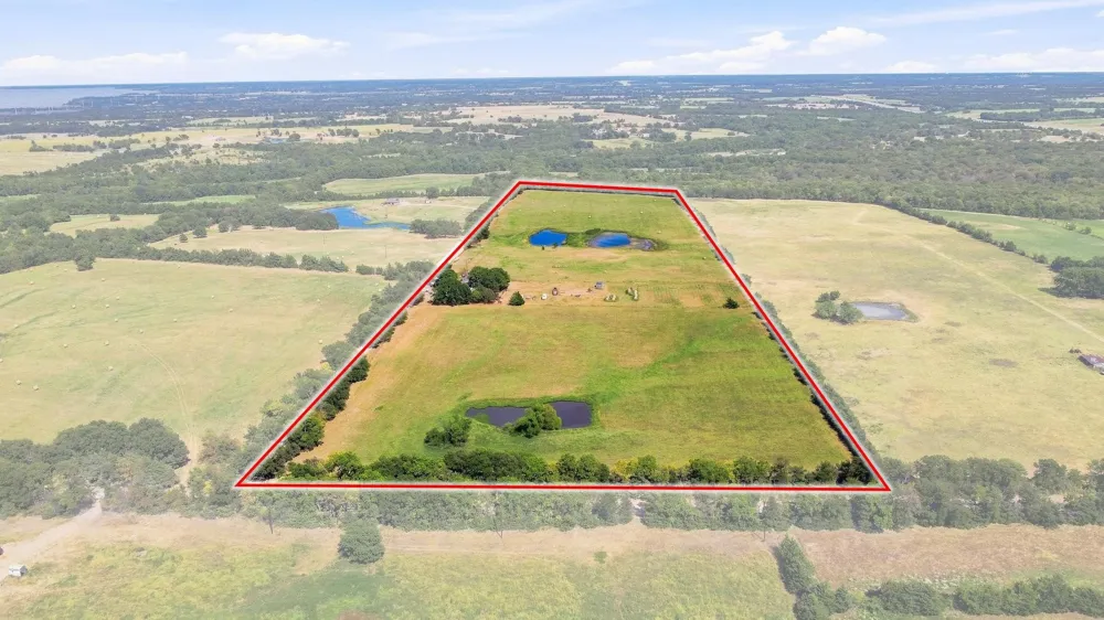 878 County Road 2900 Dodd City, TX 75438