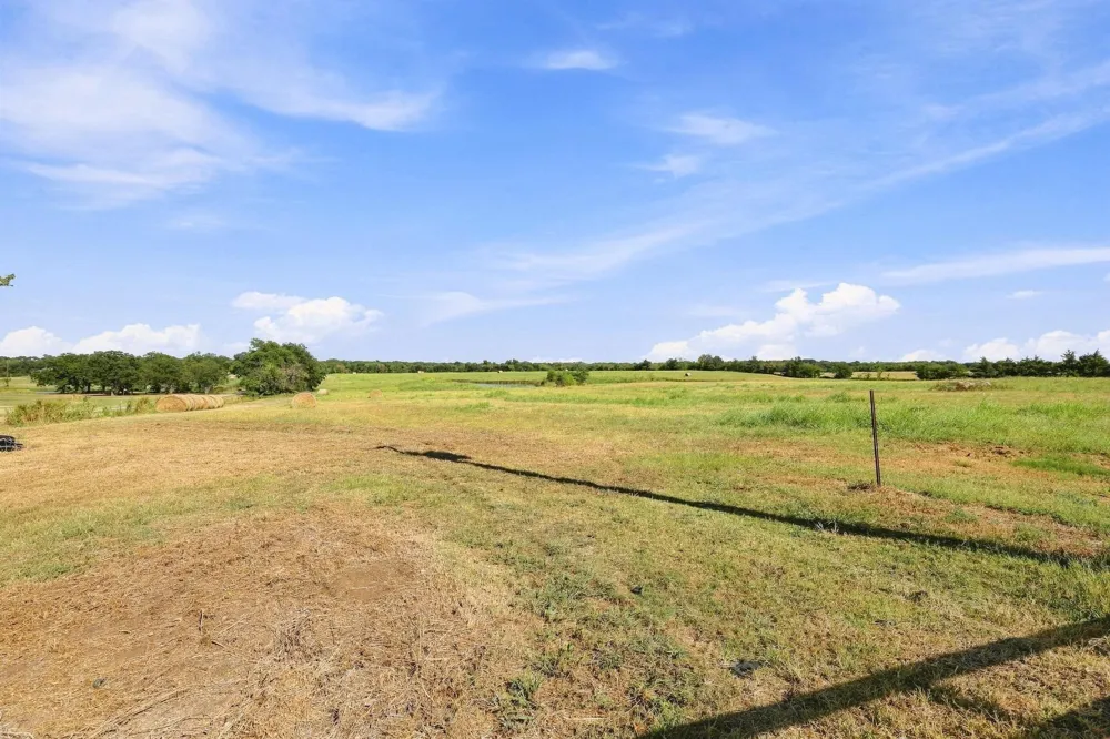 878 County Road 2900 Dodd City, TX 75438