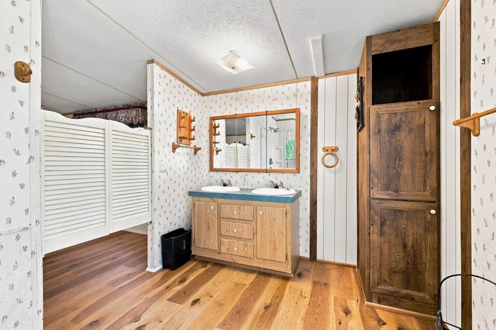 878 County Road 2900 Dodd City, TX 75438