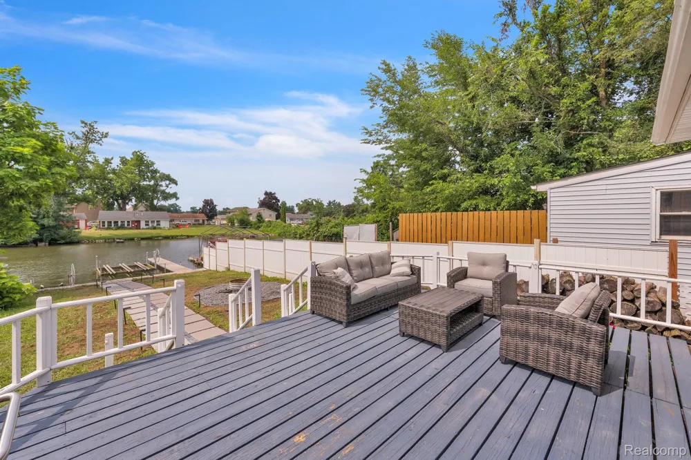 8963 Tackles Drive White Lake Charter Township, MI 48386
