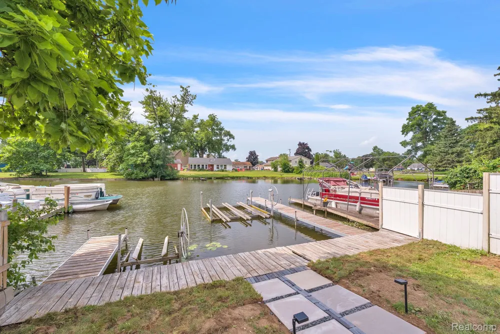 8963 Tackles Drive White Lake Charter Township, MI 48386