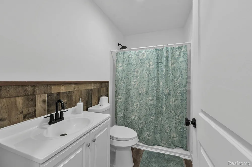 8963 Tackles Drive White Lake Charter Township, MI 48386