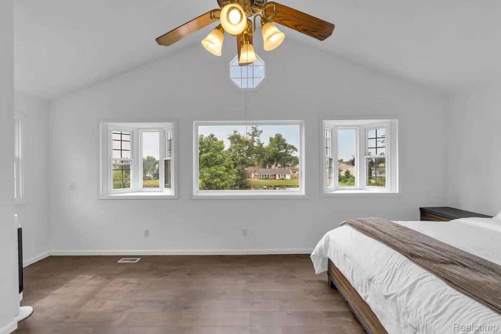 8963 Tackles Drive White Lake Charter Township, MI 48386