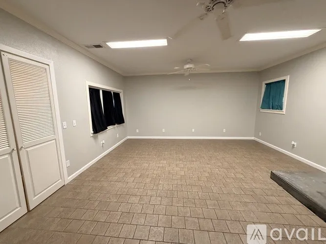 4925 Lubbock Avenue Fort Worth, TX 76115