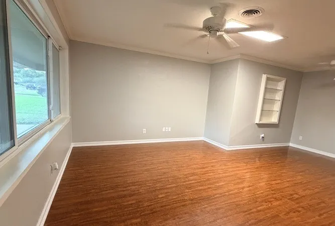 4925 Lubbock Avenue Fort Worth, TX 76115