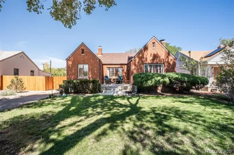 319 Lincoln Street