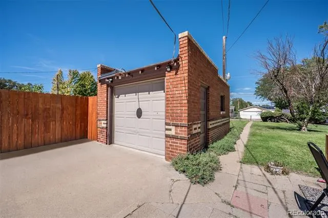 319 Lincoln Street Pueblo, CO 81004