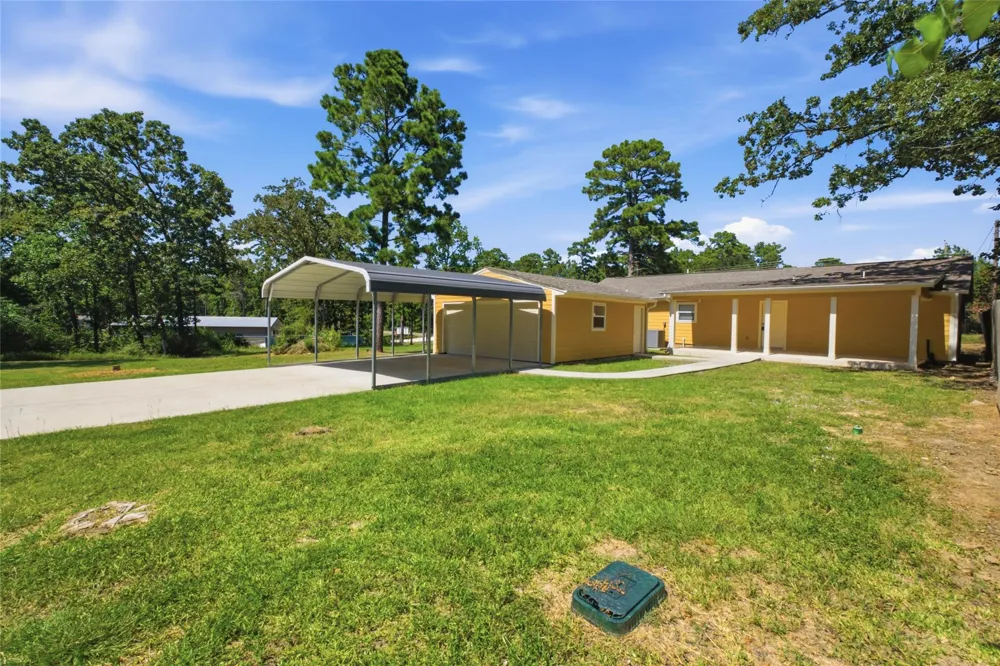 340 Oak Ridge Drive Onalaska, TX 77360