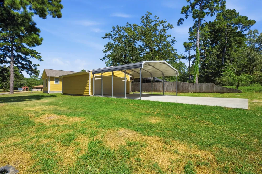 340 Oak Ridge Drive Onalaska, TX 77360