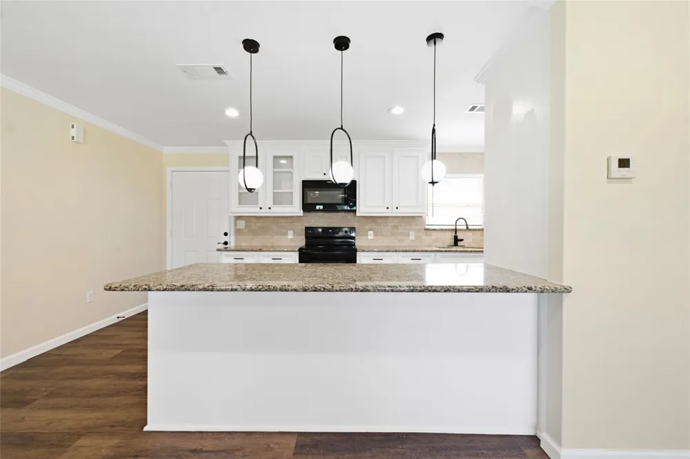 340 Oak Ridge Drive Onalaska, TX 77360