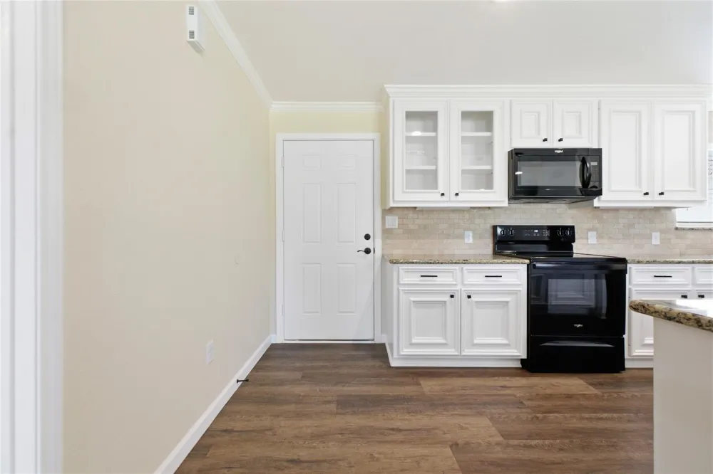 340 Oak Ridge Drive Onalaska, TX 77360
